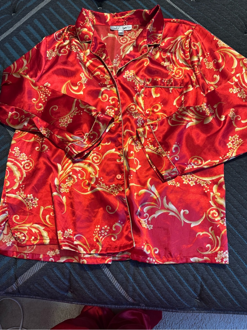 Morgan Taylor Red Paisley Satiny Button-Down PJs, Shirt n pants w/elastic waist.